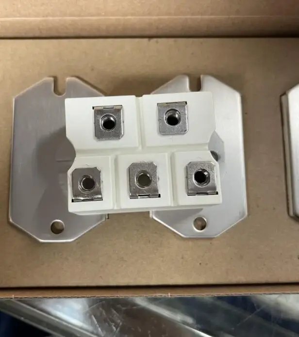 

SKD82/04/08/12/14/16/18 Three phase rectifier bridge module new original stock