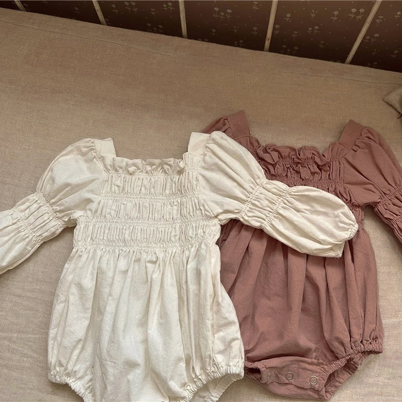 

Soft Breathable Baby Girls Vintage Smocking Romper 2023 Autumn New Toddlers Frilly Lace Bodysuit 0-24Months Infant Outfit