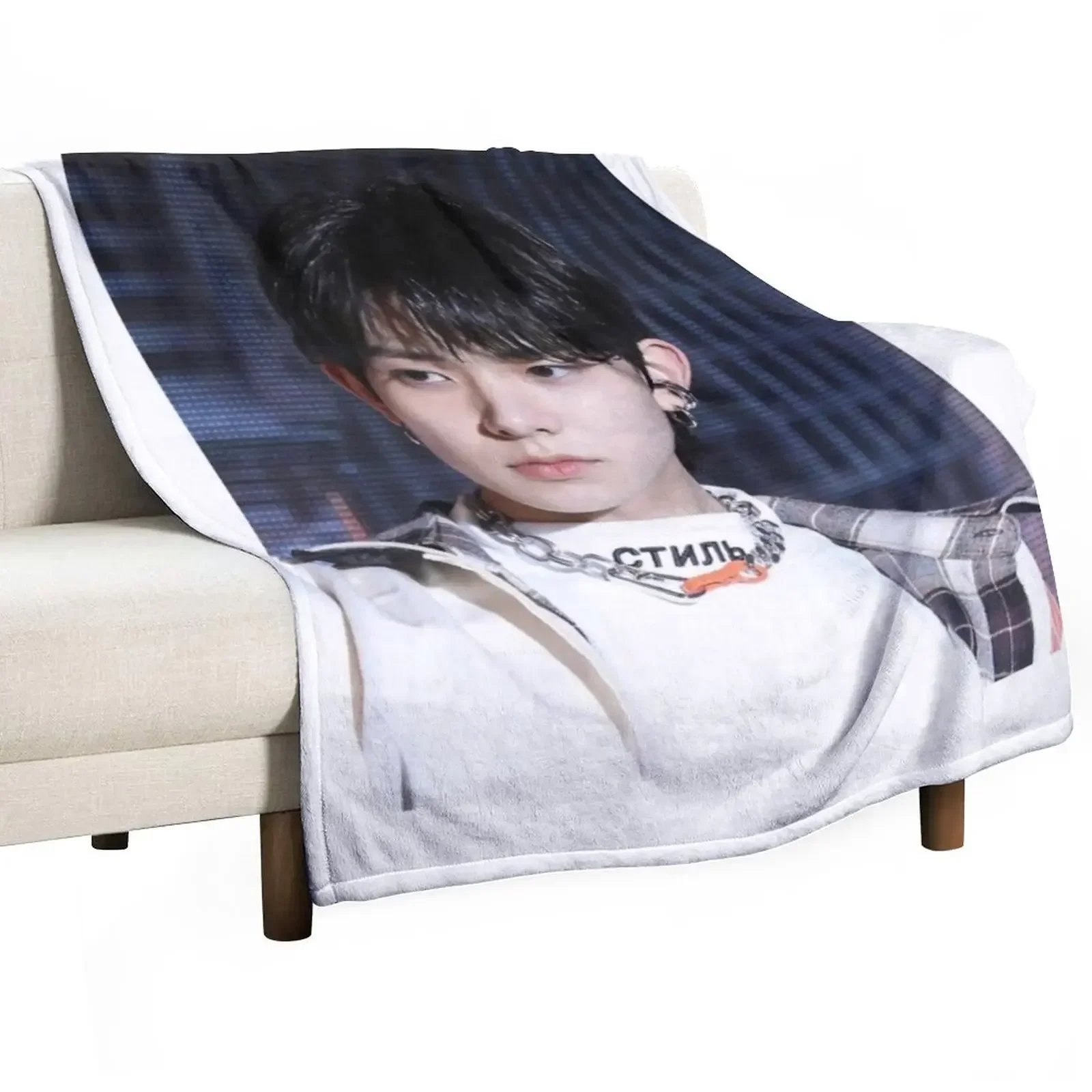 

Heeseung Throw Blanket decorative Kid'S Sofa Quilt Blankets