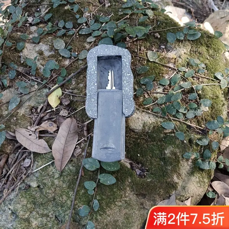 

Simulation Stone Key Storage Box Decoration By Flower Plate Garden Key Anti-Lost Device Hidden Collection
