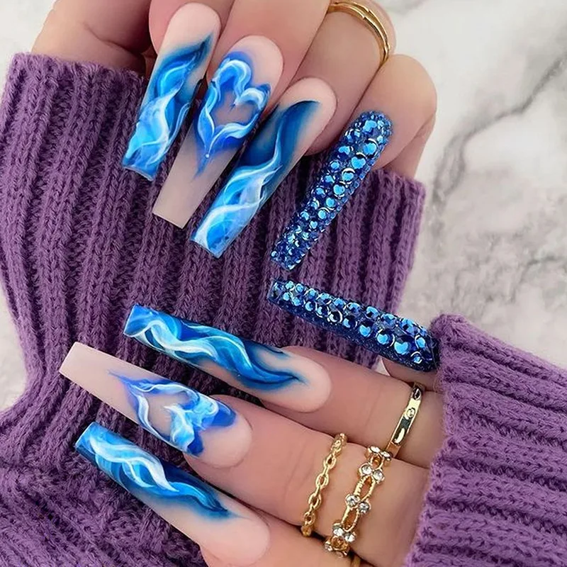 24 pezzi di unghie finte indossabili, unghie finte per balletto lungo, con strass blu, stampa a bara lunga sulle unghie staccabili F_voghion.com