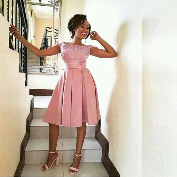 

Красивые кружевные атласные Короткие платья подружки невесты до колен с аппликацией в африканском стиле