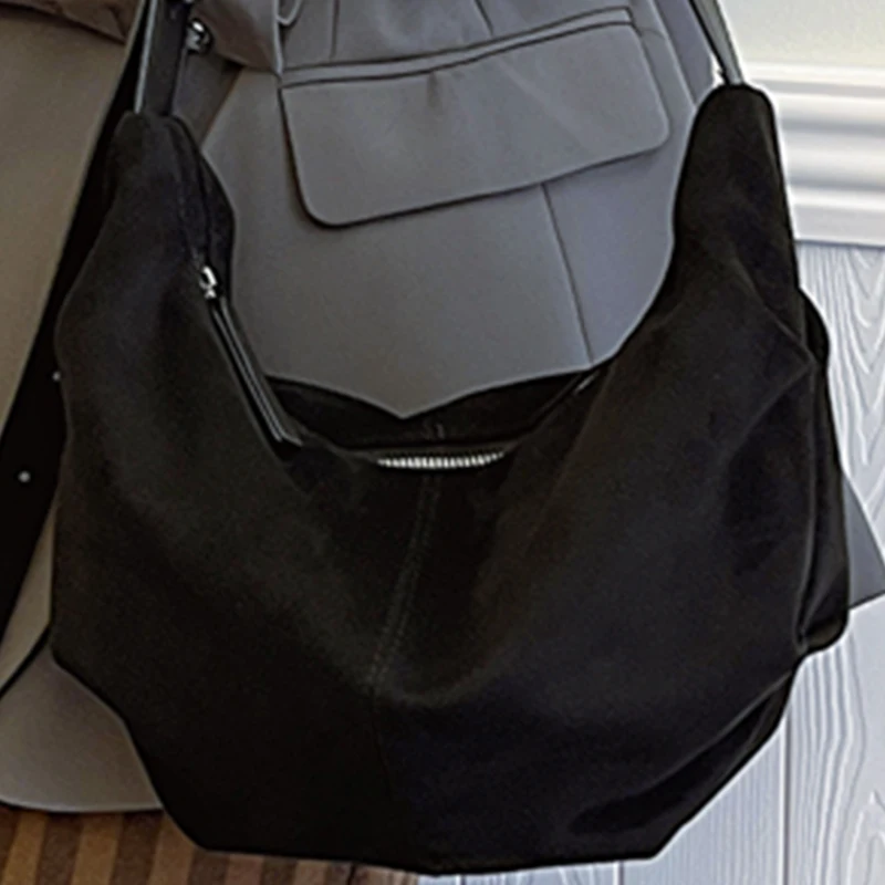 

Женская Замшевая сумка через плечо, черная сумка через плечо из нубука в стиле ретро с полумесяцем, женская зимняя Стильная вместительная сумка