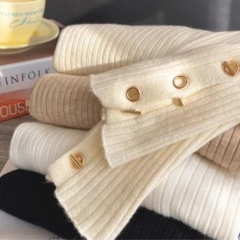 بلوفرات نسائية لخريف وشتاء 2025 سترات ضيقة محبوكة بأزرار صلبة وأكمام طويلة نصف ياقة عالية سترة نسائية غير رسمية