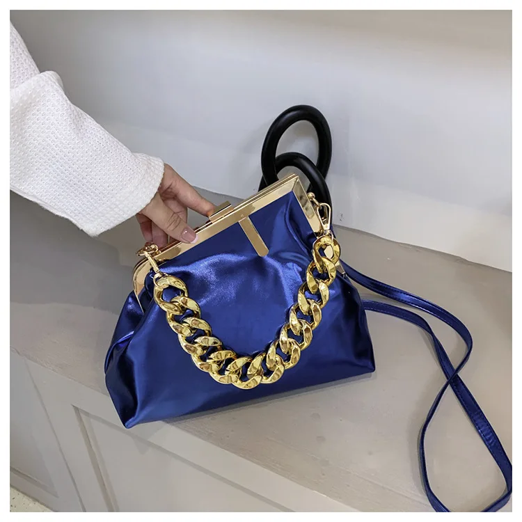 CaRaUaNa UNIU Aurora Clutch evening look