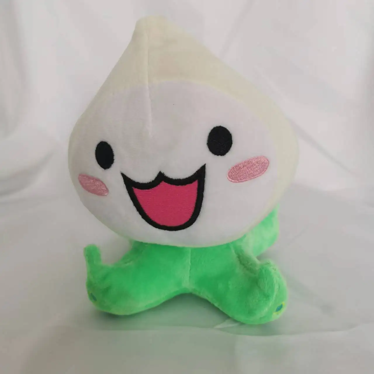 https://ae01.alicdn.com/kf/S7b6bf4698ab64825b439c20542f17eb5Q/20CM-Over-Game-Watch-Pachimari-Plush-Toys-Soft-OW-Onion-Small-Squid-Stuffed-Plush-Doll-Cosplay.jpg