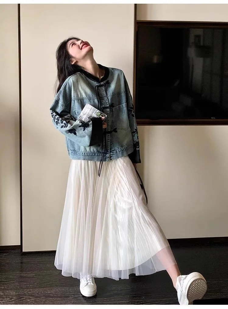 Chic Denim Jacket Women's Outwear 2026 Spring Autumn New Chinese Loose Embroidered Plus Size 3XL Jeans Short Coat Tops