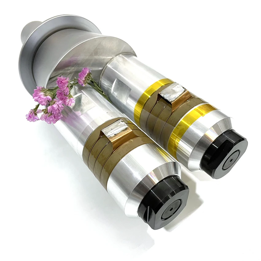 

Ultrasonic Piezoelectric Transducer 15khz 4200w With Booster For Thermoplastic Welding Machine