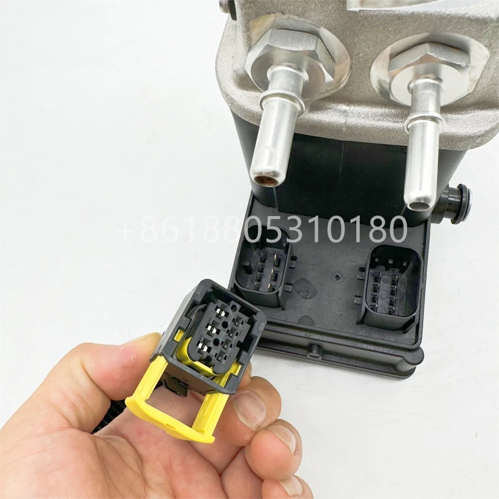 7-pin electrical connector urea pump suitable for Scania Mercedes Freightliner trucks A0001407878 A0001405378