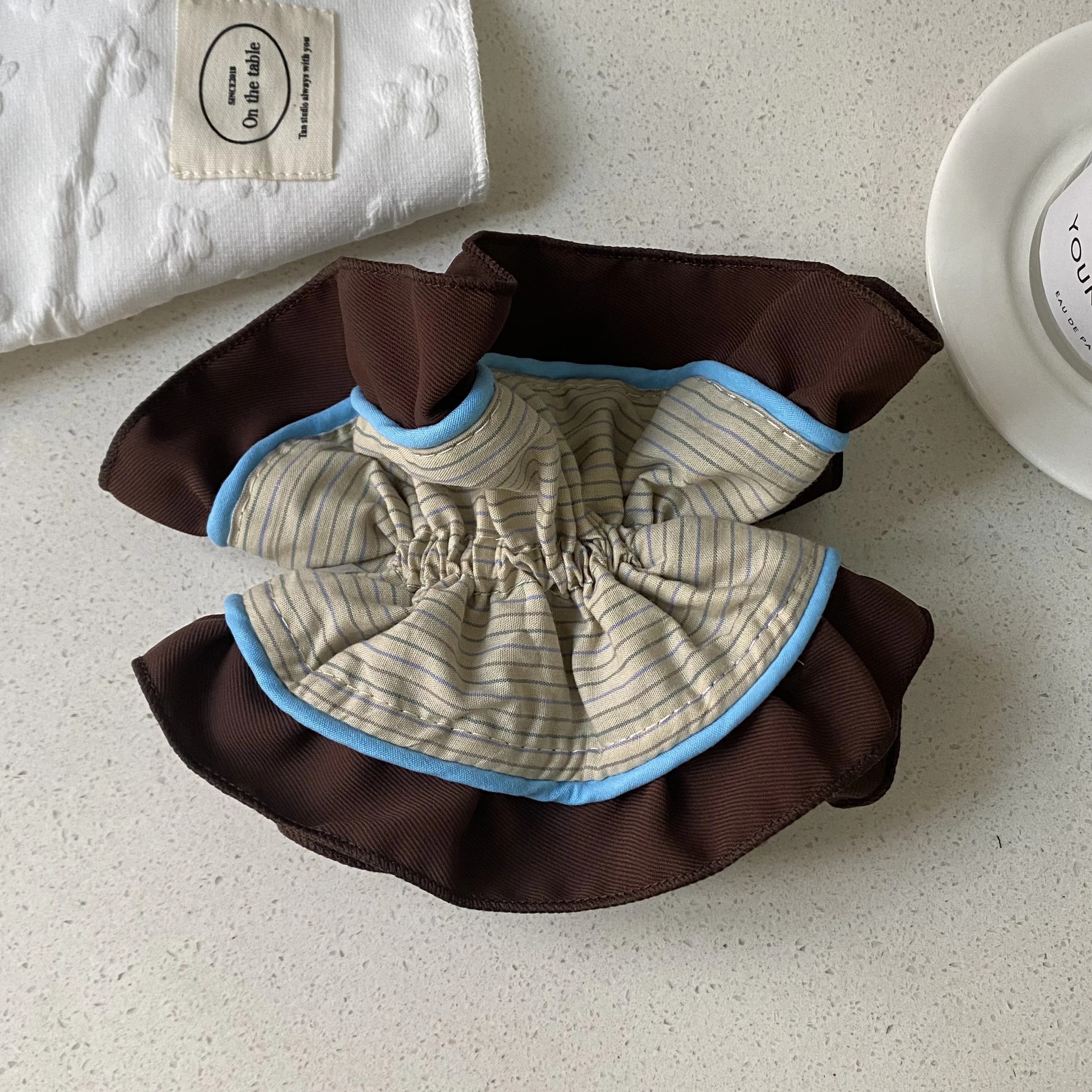 1PC Brown Ruffled Hair Scrunchie With Striped Lining, Cute Hair Accessory For Women, Elegant Hair Tie For Daily Wear