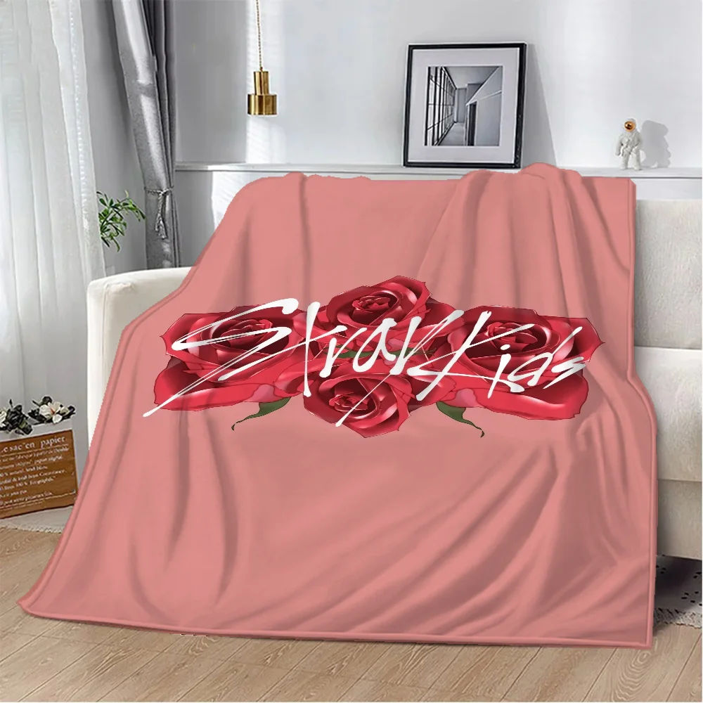 Stray Kids rose and logo blanket – unique fan merchandise