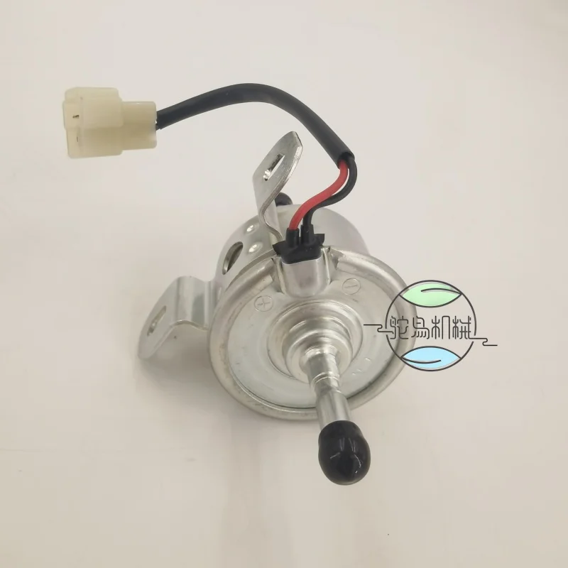 Fuel Pump AM876266 For John Deere 1420 4020 F1420 F912 4X2 F911 777 322