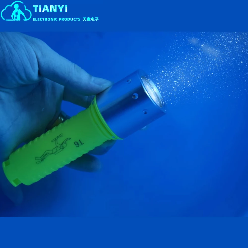 Diving Flashlight 1100 Lumen Waterproof Underwater Torch For Scuba_voghion.com