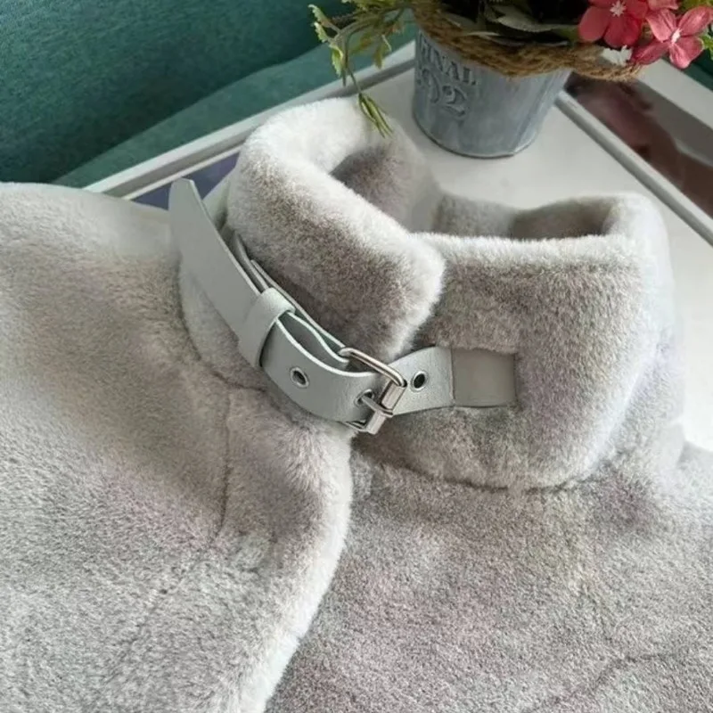 Рисунок 6 - Пальто из искусственной норки для женщин