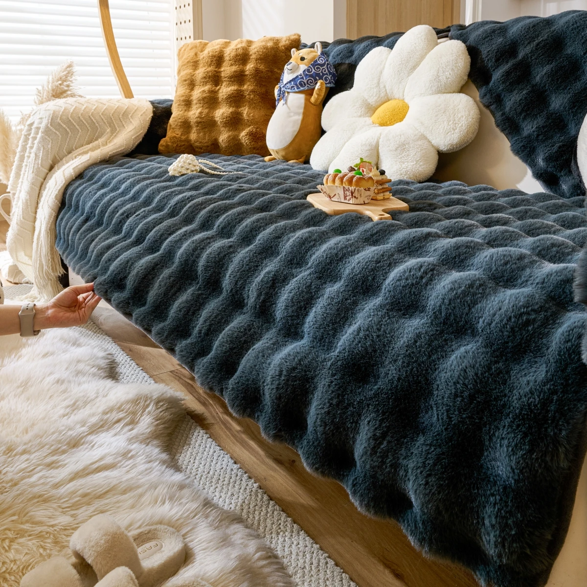 Luxurious Plush Faux Fur Sofa Slipcover – Non-Slip Cushion Cover for Modern Living Room Decor
