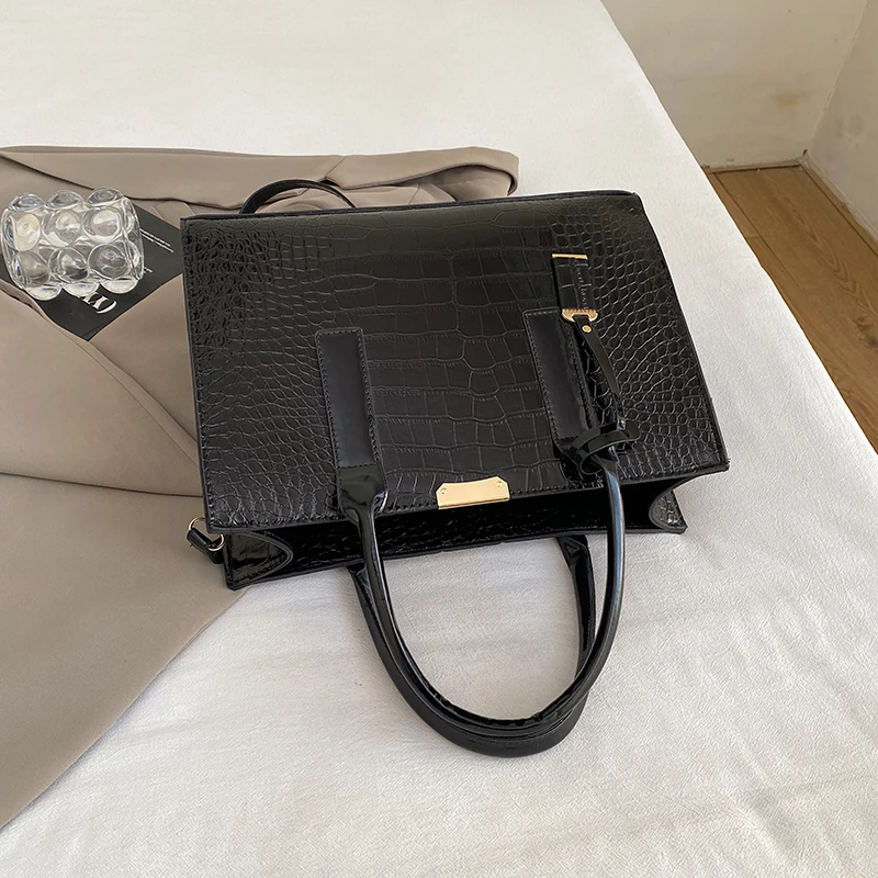 Crocodile Women's Crossbody Patent Leather Women's Messenger Bag Bag High Quality Ladies Handbag