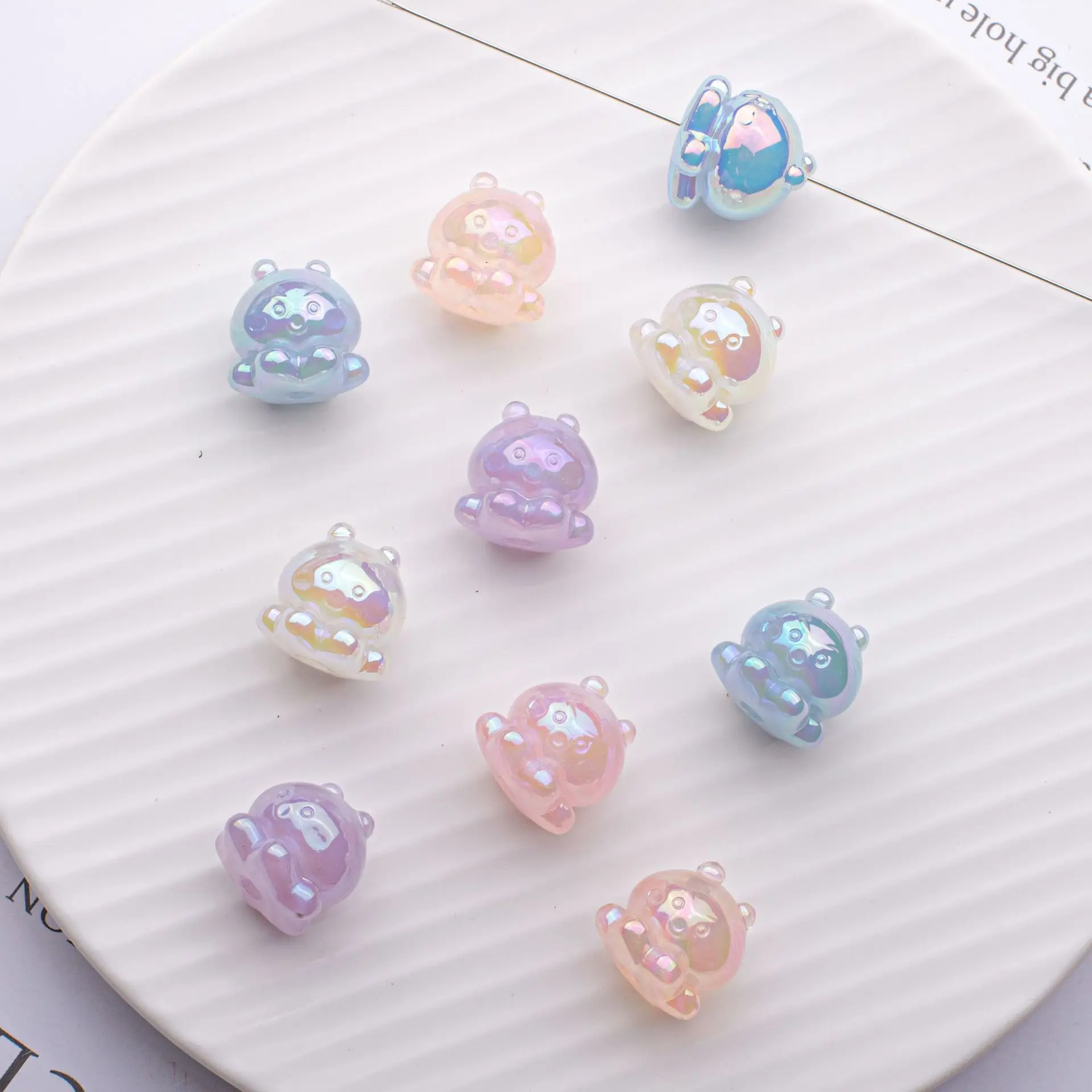 

Newest 50pcs/lot uv color print animals cartoon bears shape acrylic straight holes beads diy jewerly garment/keychain accessory