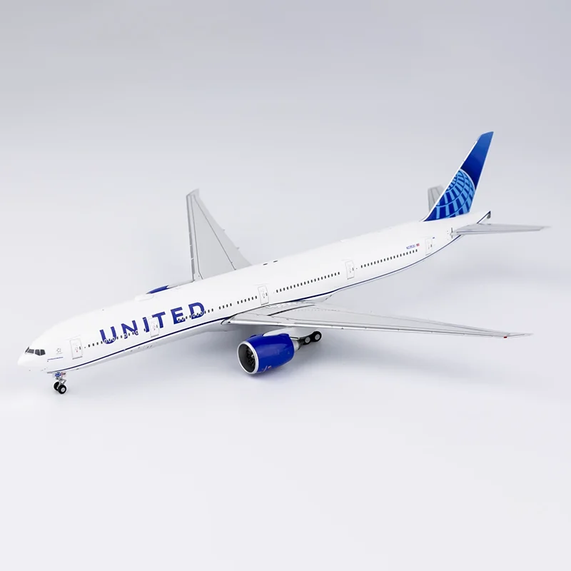 

Diecast United Airlines B777-300ER Passenger Plane Model Alloy & Plastic Material 1:400 Scale Diecast Toy Gift Collection