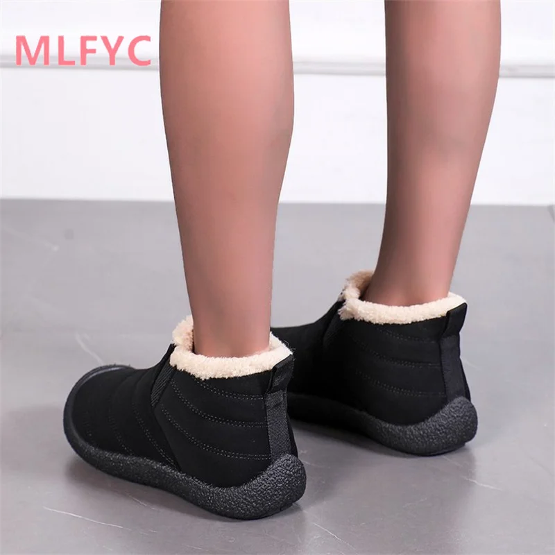 Lightweight casual cotton shoes for women in autumn and winter 2023, new thickened warmth and anti slip cotton boots for women