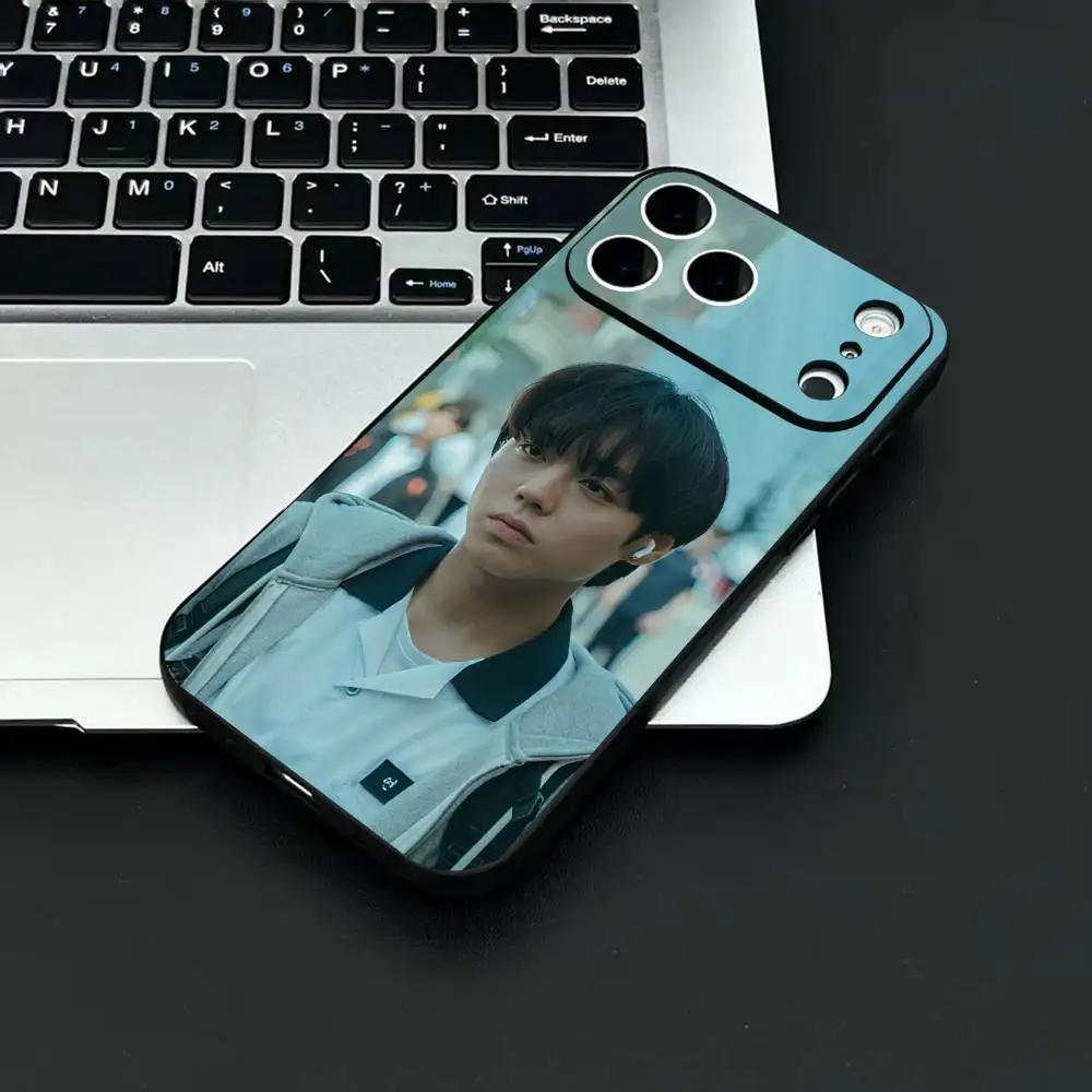 Stylish UV Spray Painted Anti-Fall Phone Case with Daily Protection