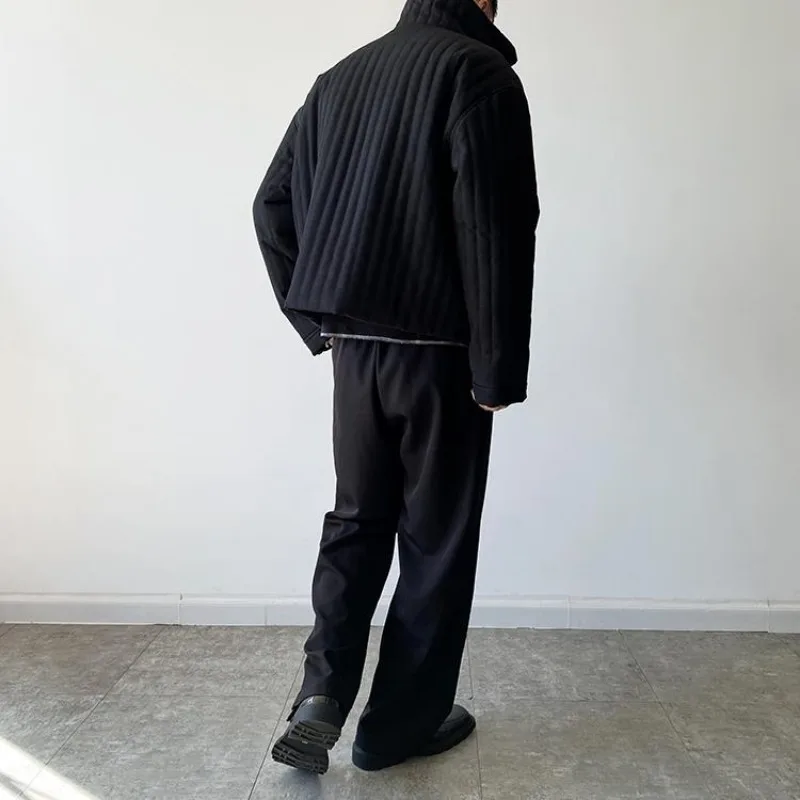 Winter Black Stand-up Collar Men Cotton-padded Jacket Short Jacket Warm Japanese Pleated Dark Pattern Pockets Parka Coats Men