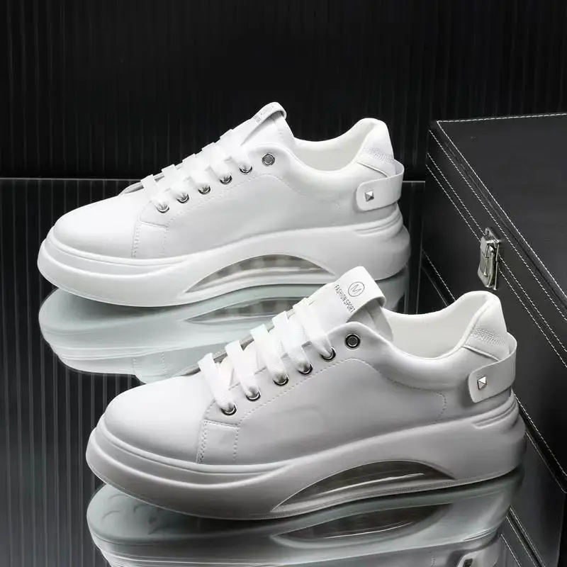 White Couple Casual Shoes 2024 New Fashion Versatile Thick Sole Women's Elevated Shoes Men's Flat Bottom Anti Slip Sports Shoes