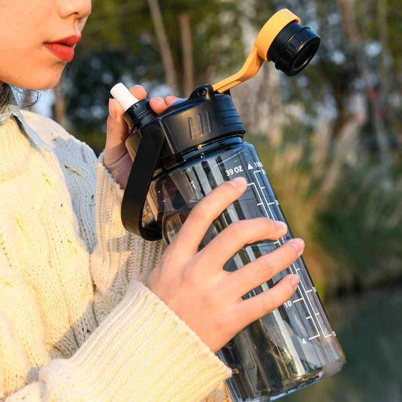 Description Picture 6 of item1.5 L/2L/3L Bottled Large Capacity Sports Water Cup Leak-proof With Straw Plastic And Time Stamp For Home Outdoor Sports