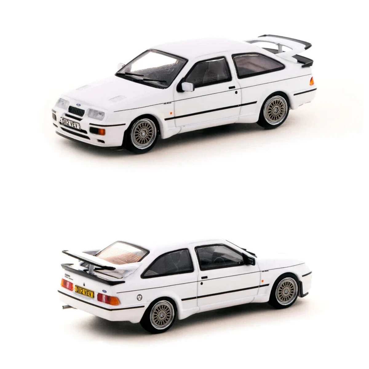 

Tarmac Works 1/64 Sierra RS500 Cosworth White - ROAD64 Diecast Model car Collection Limited Edition Hobby Toys