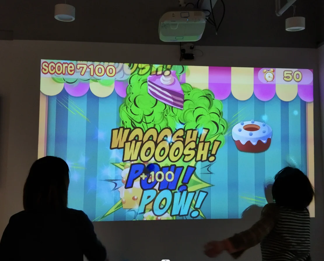 30inch to 400inch Interactive Projection System Software Advertising Display Led Holographic Display Video Pcs Events Playground interactive projection system