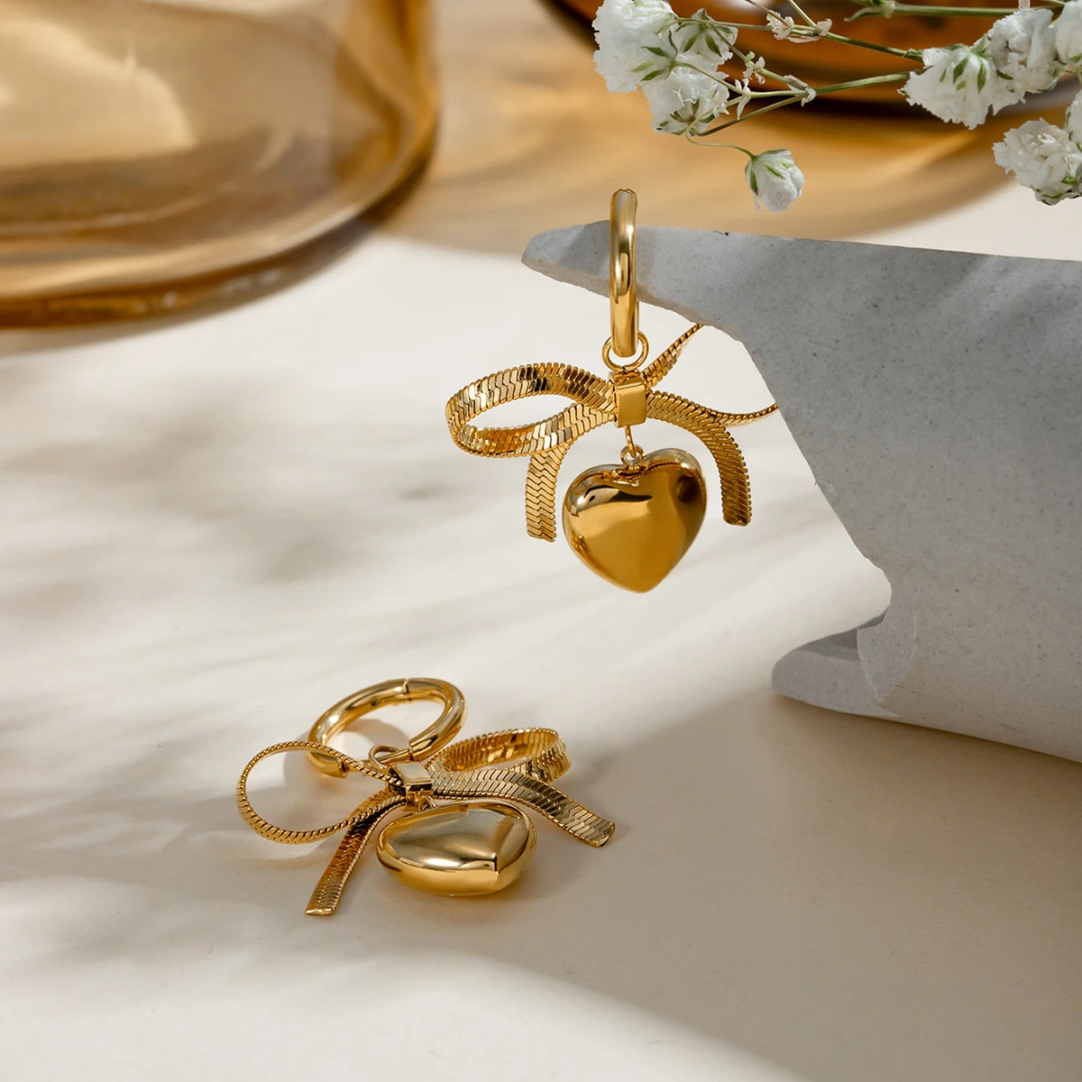 Orecchini Pendenti A Cuore In Acciaio Inox Placcato Oro 18K - Delicati Gioielli Donna Ipoallergenici - 2
