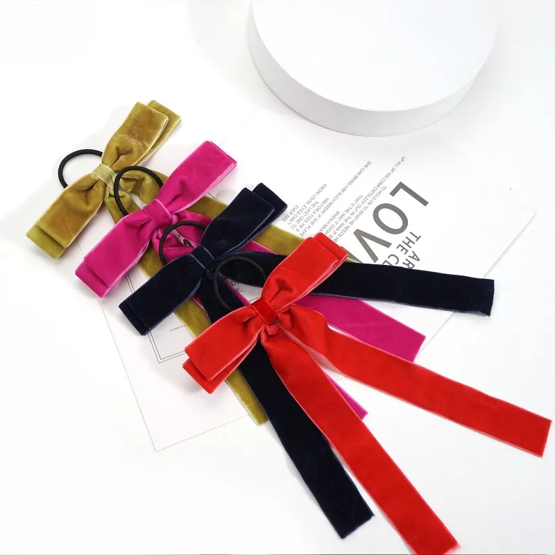 Рисунок 4 - Женская бархатная резинка для хвоста