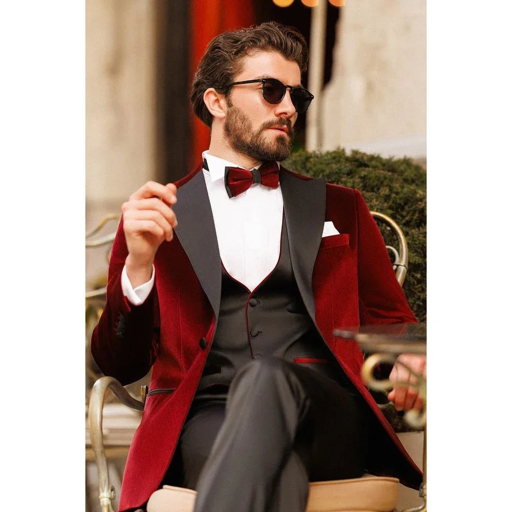 

New Fashion Peak Lapel One Button Velvet Suits for Men Formal Prom Wedding Groom Tuxedo 3 Piece (Blazer+Vest+Pants) Male Suit