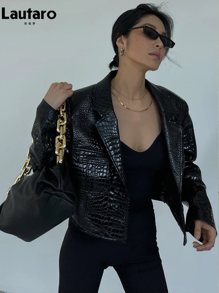 drozeno punk style patent leather shiny leather waistcoat women s pvc short vest singing performance shiny shorts women suit Lautaro Spring Autumn Short Cool Stylish Shiny Reflective Crocodile Print Patent Pu Leather Jacket Women Runway Fashion 2023