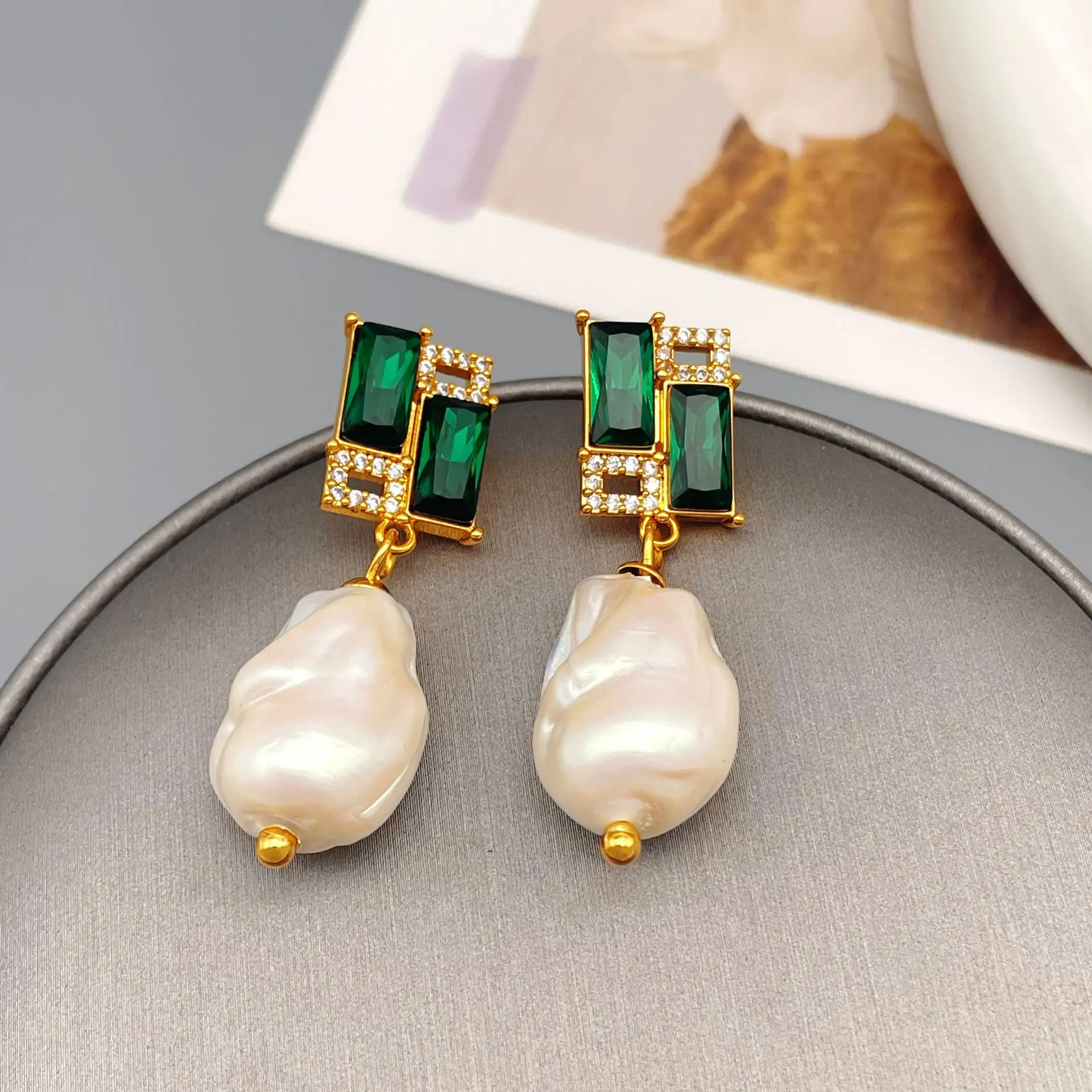 

French vintage Baroque style pearl inlaid emerald earrings