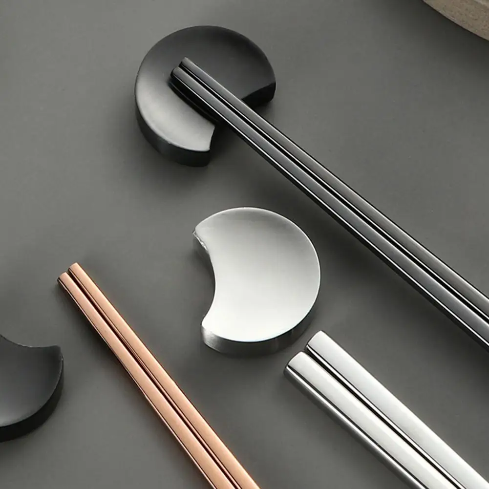 

Chopstick Holder Stainless Steel Moon Shape Chopstick Rest Desktop Tableware Rack Home Decor Restaurant Dining Table Accessories