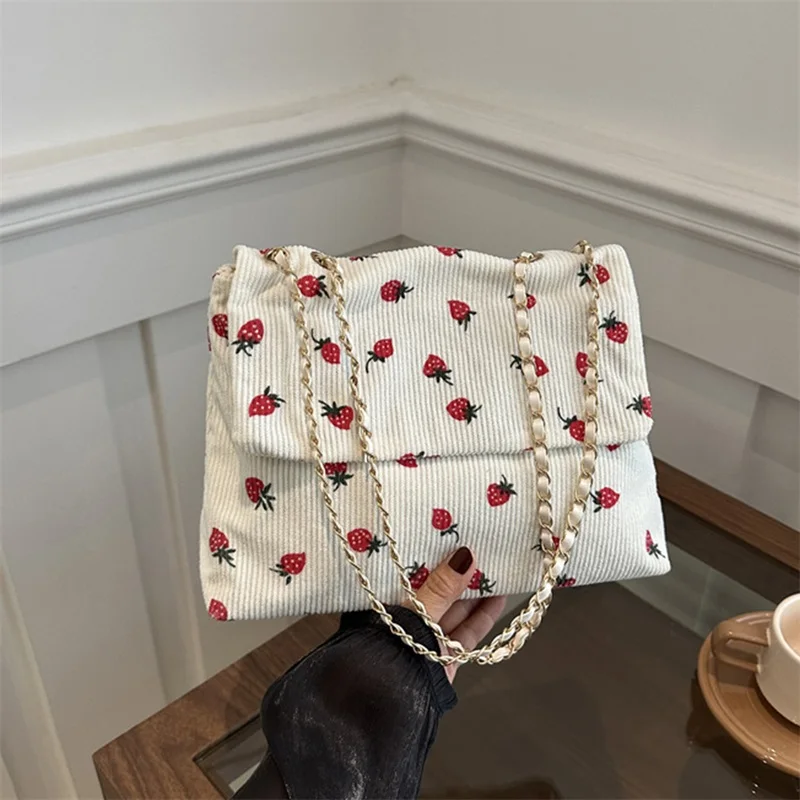 Vintage Style Crossbody Bag with Elegant Rose Print and Adjustable Strap for Everyday Use or Special Occasions Gift for Her