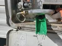 Entonnoir en plastique pour le vidage des chauffe-eau de caravane, camping-car, remorque et fourgon de camping (anti-gel) 1