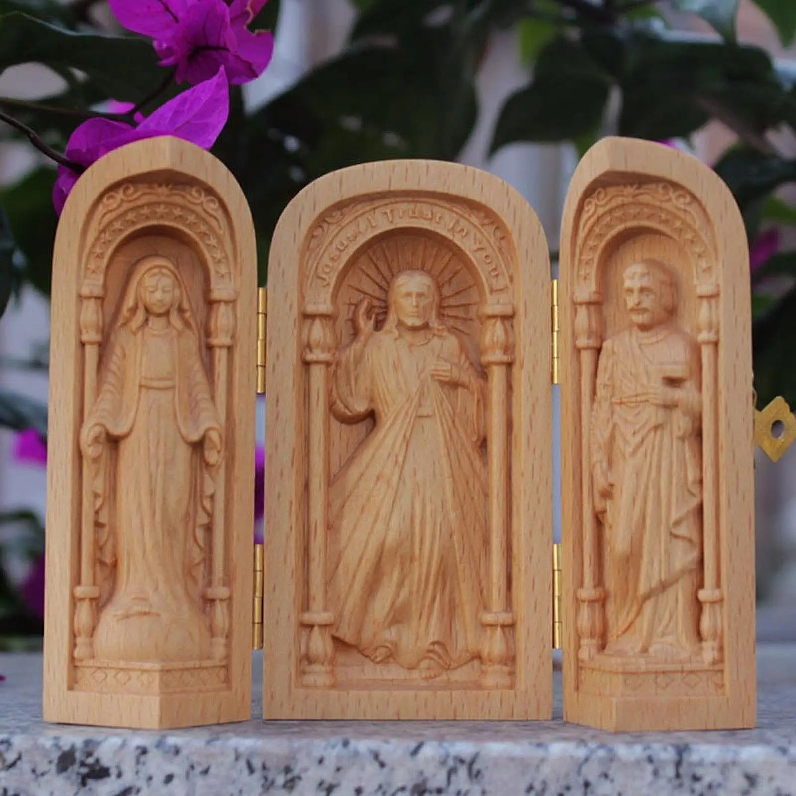 Catholic Wooden Statue Home Prayer Ornament for Cabinet Decor Centerpiece