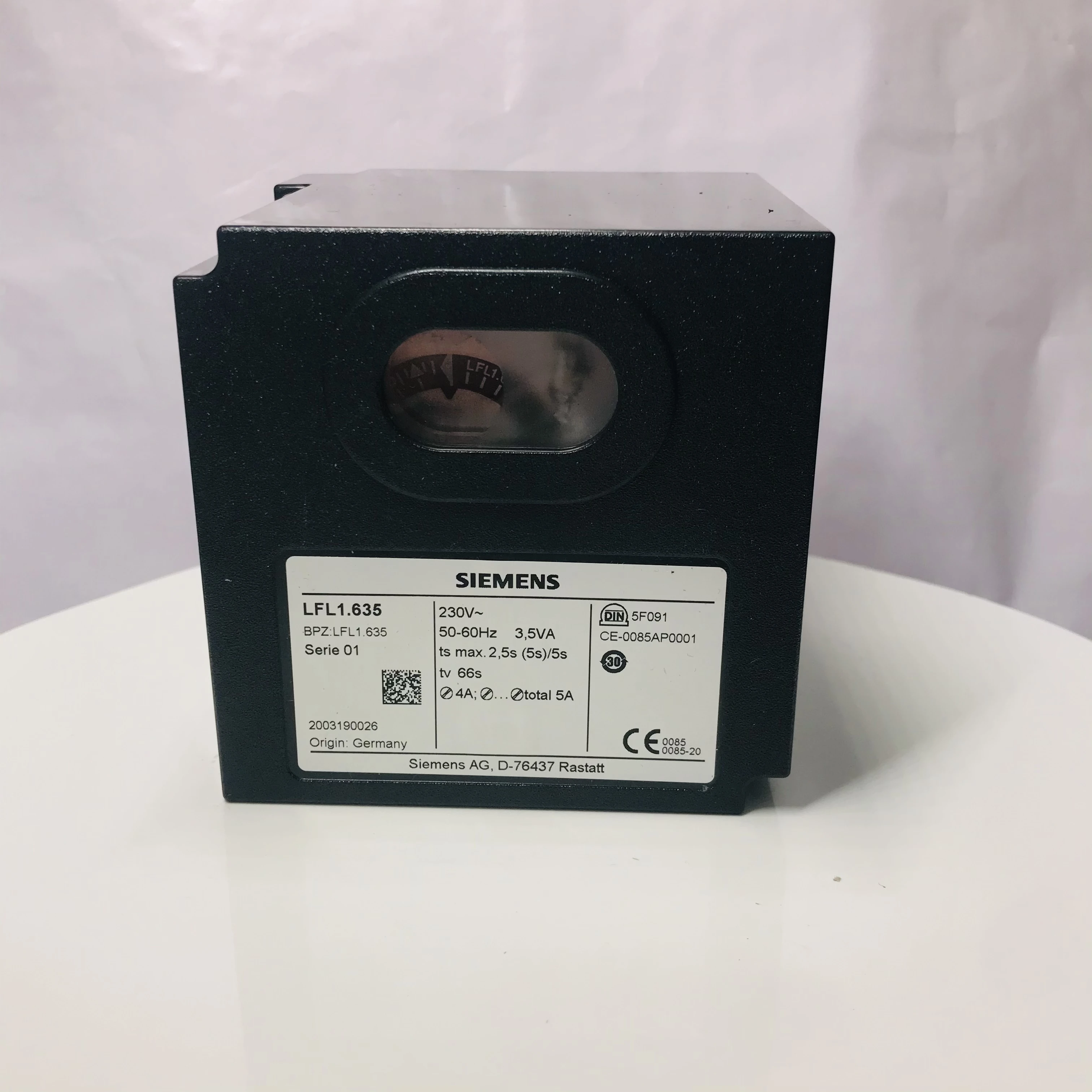 

Siemens LFL1.635 Gas burner control t1=66s TSA=2.5s t9=5s AC230V
