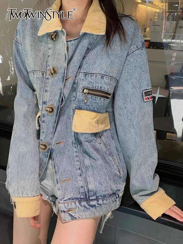 

TWOTWINSTYLE Hit Color Patchwork Button Jacket For Women Lapel Long Sleeve Spliced Zipper Streetwear Denim Coats Female Style