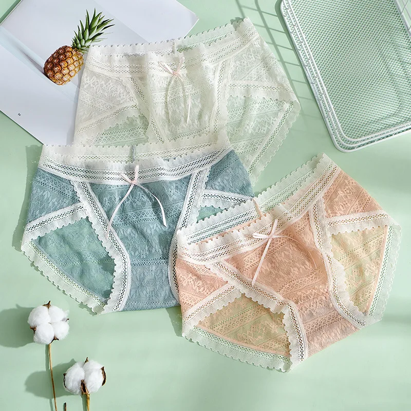 

New Women's Underwear Hollow Out Lace Breathable and Sexy Traceless Triangle Pants Female Lingerie