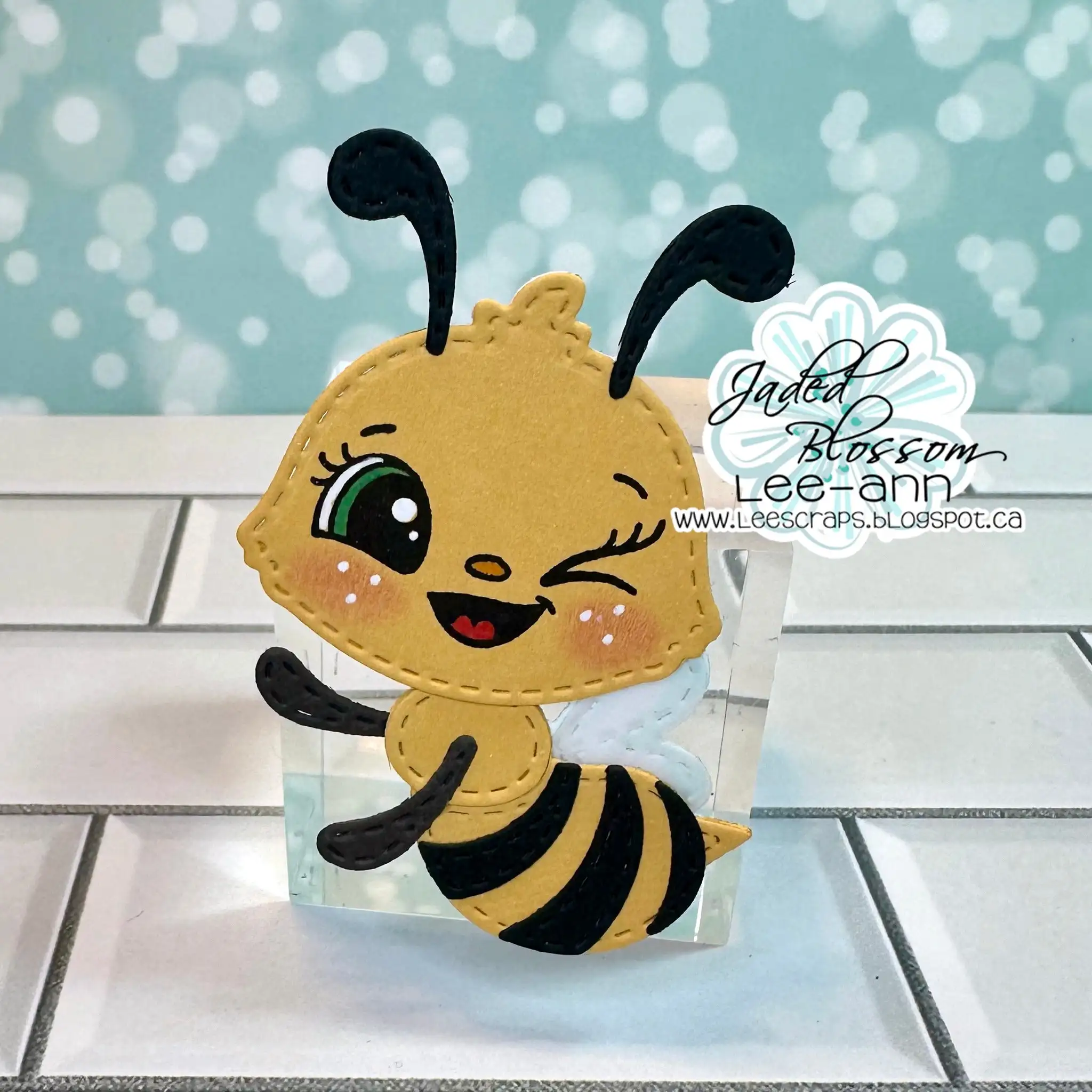 그놈 꿀벌 얼굴 2025 5월 금속 절단 다이 DIY 인사말 카드를 위한 스텐실을 겹쳐 스크랩북 공예 만들기