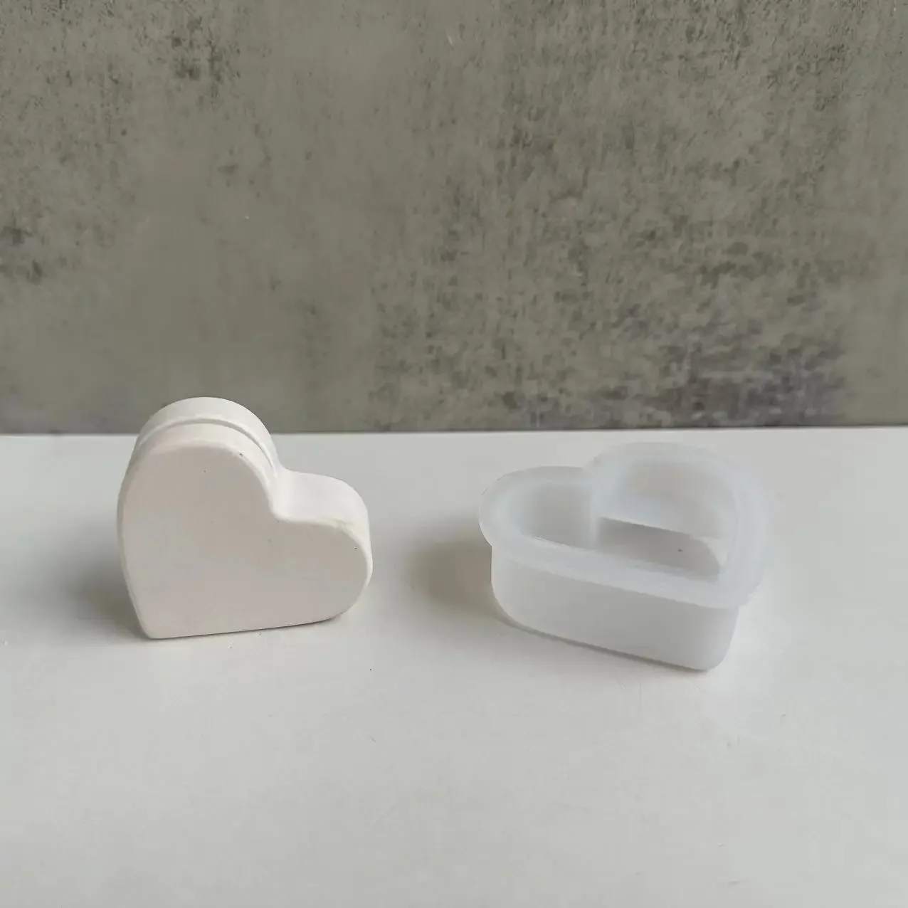 Heart Card Holder Silicone Mold DIY Concrete Cement Business Making Plaster Resin Casting Mould Home Handicraft Desktop Decor