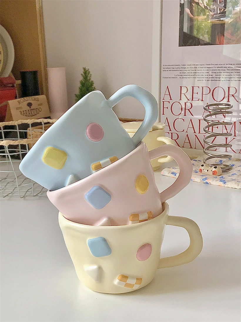 

Korean Matte Black and White Polka Dot Irregular Ceramic Mug Simple Ball Handle Water Cup Office Coffee Breakfast Milk Cup