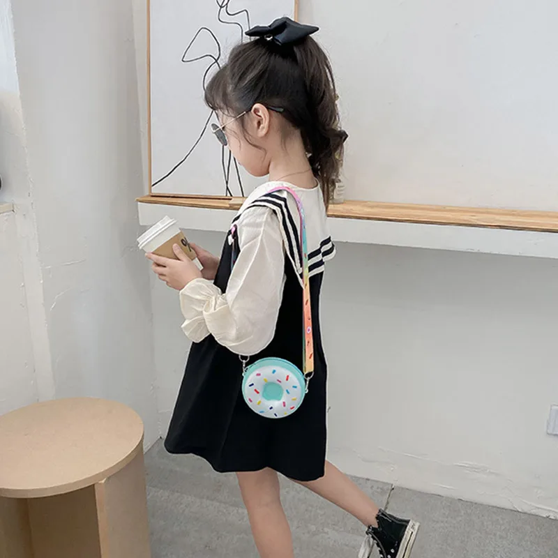Cute Donut Girl Crossbody Bags Silicone Mini Snack Kids Travel Messenger Bags Zipper Single Shoulder Bags for Children 4