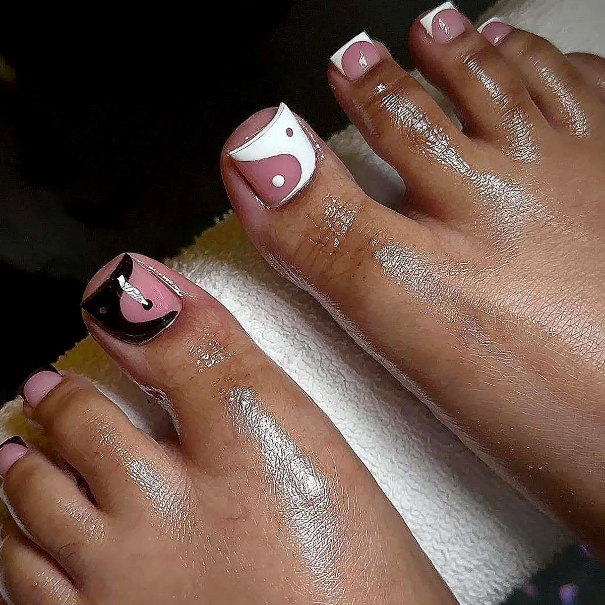 24Pcs False Toenail Tips French Square Nude Color Nature Fake Toe Nails for Women 2025