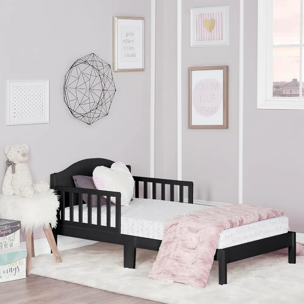 Black Pine Toddler Bed 1