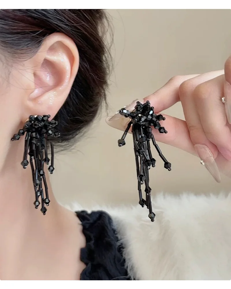 2025, handgefertigte baumelnde Ohrringe mit Kristallquasten | Barockes Perlen-Feuerwerk-Blumendesign | Eleganter Statement-Schmuck für Damen – Detail 28