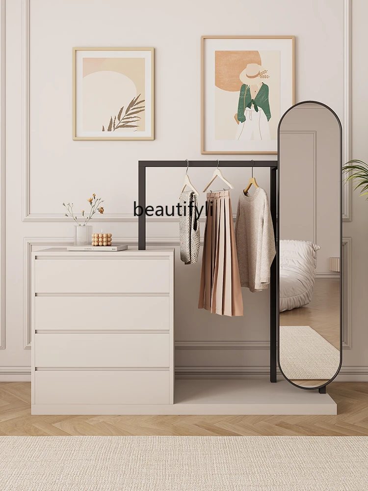 Рисунок 3 - Современная напольная вешалка для пальто с зеркалом