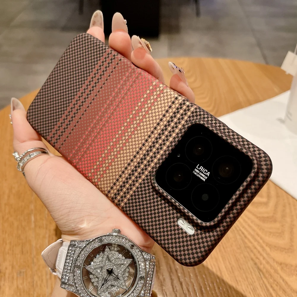 Luxury Ultra Thin Magnetic Carbon Fiber Texture Case - Shockproof Hard Matte Cover, Wireless Charging Compatible